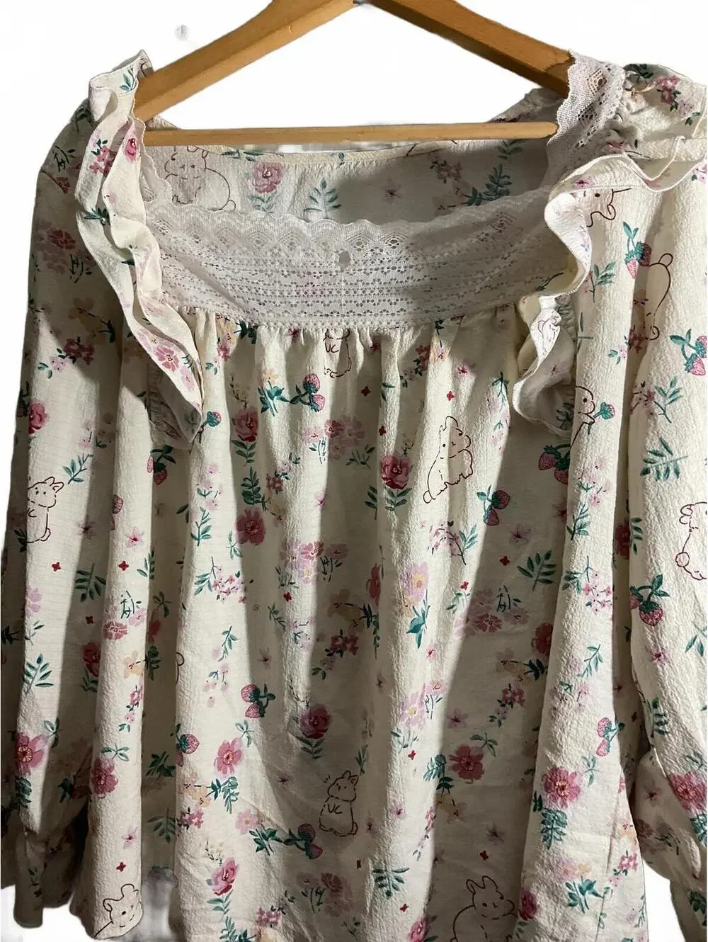 Boutique Lightweight Floral and Bunny Print Pajama Set with Ruffle Trim L - Picture 4 of 10